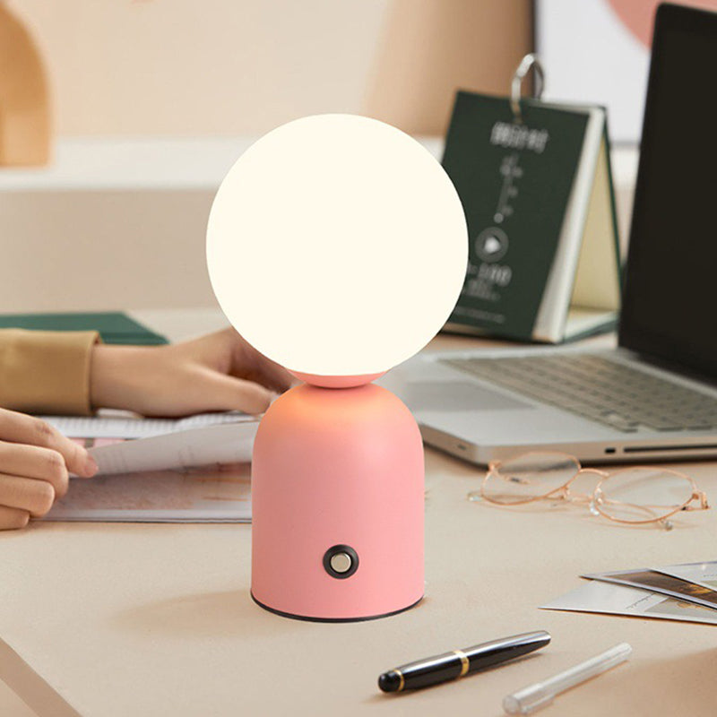 Minimalistische LED-Tischleuchte – Steckdose, 2 W mit Acrylschirm