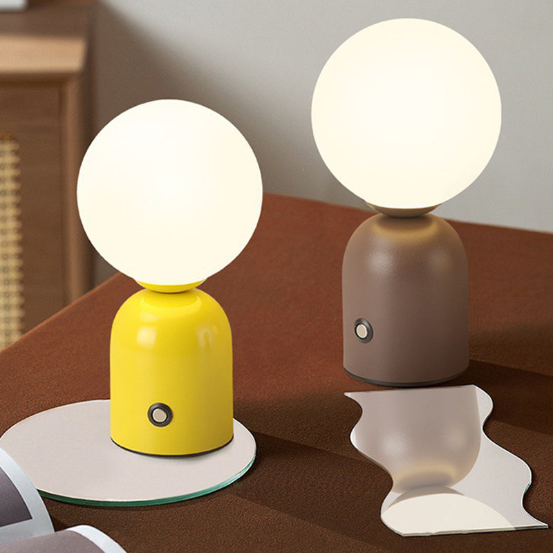 Minimalistische LED-Tischleuchte – Steckdose, 2 W mit Acrylschirm