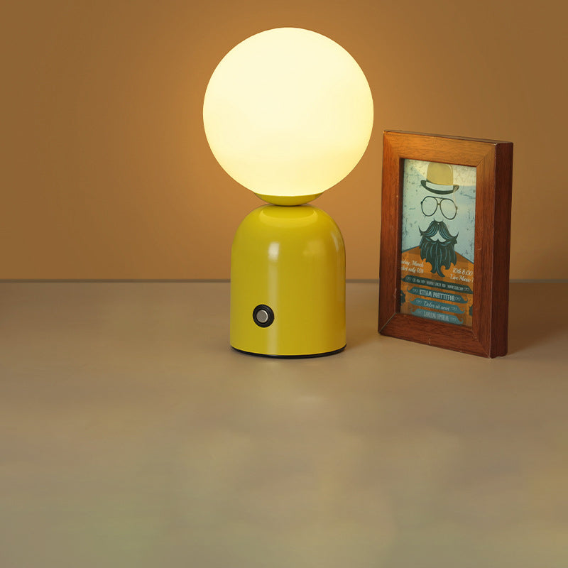 Minimalistische LED-Tischleuchte – Steckdose, 2 W mit Acrylschirm