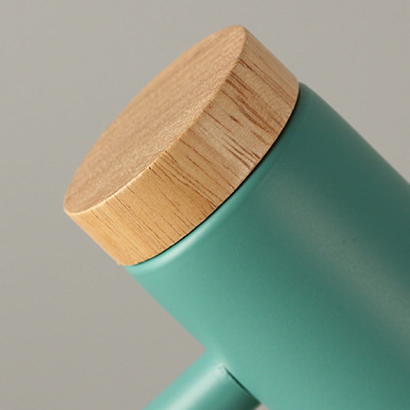 Nordische Tischlampe aus Eisen und Massivholz – eleganter Akzent in vielen Farben