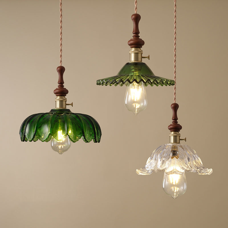 Französische Pendelleuchte mit Holzdetail – Glas und Metall – 1-flammig, 4 Stile