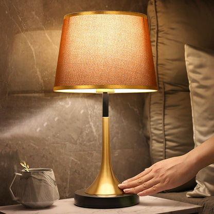 Retro-Tischlampe mit Metallgestell und Stoffschirm, E26-Fassung, Höhe 45 cm