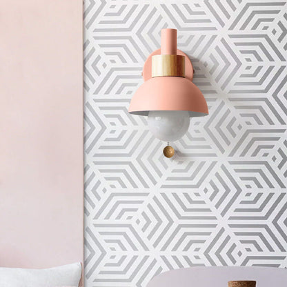 Moderne bunte Wandlampe im skandinavischen Stil