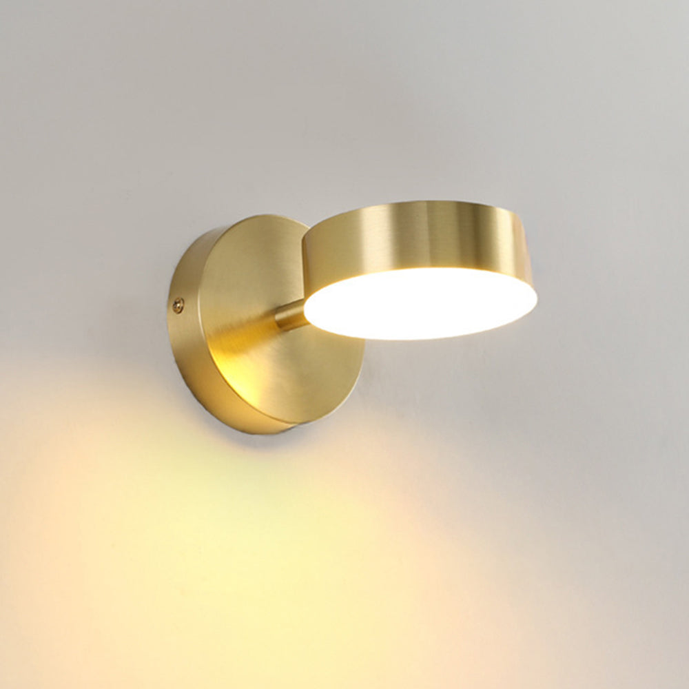 Skära – Minimalistische Wandleuchte mit integrierter LED und goldenem Finish