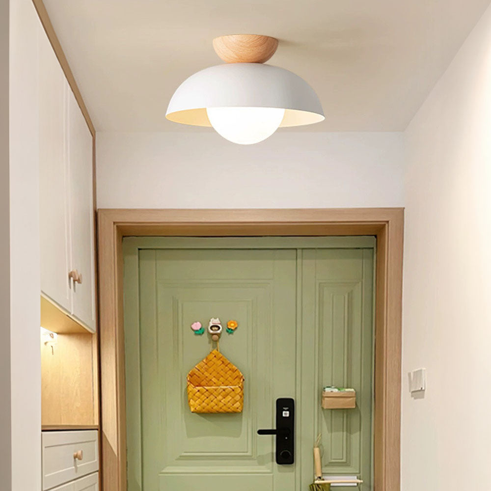 Moderne minimalistische Halbeinbau-Deckenleuchte