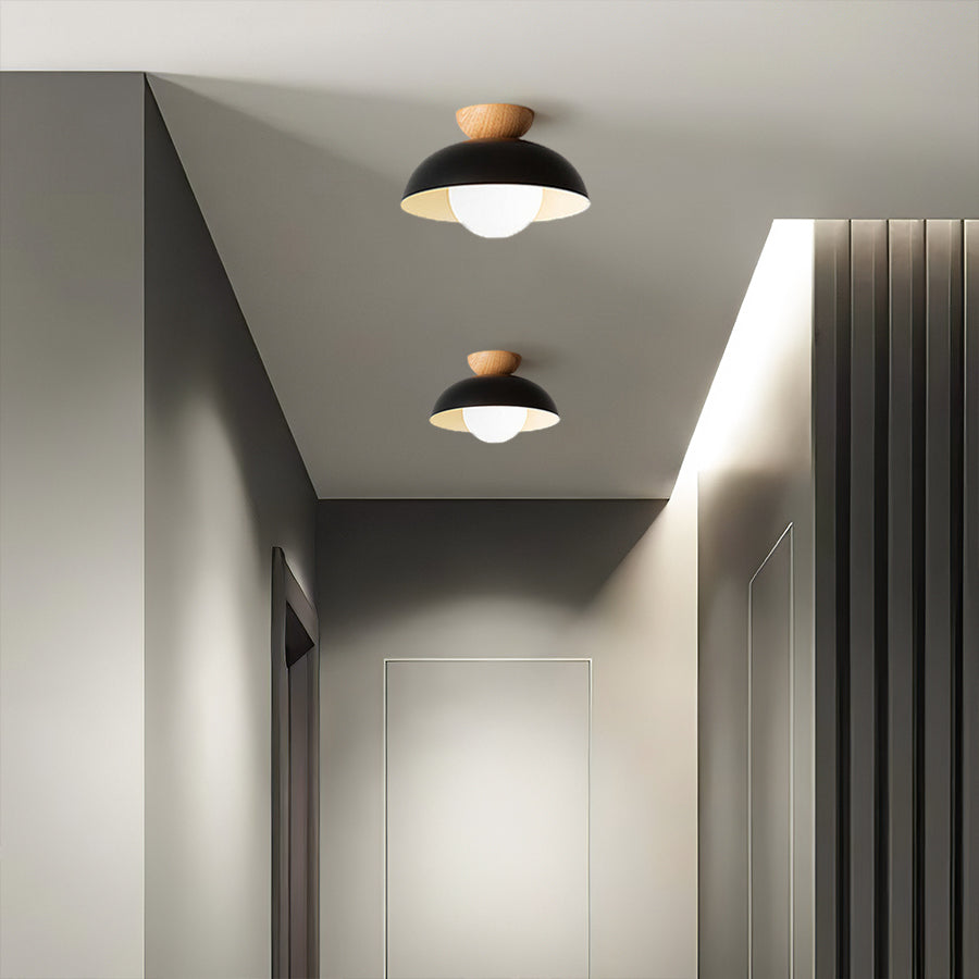 Moderne minimalistische Halbeinbau-Deckenleuchte