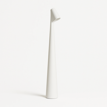Elegante Tischlampe im skandinavisch-minimalistischen Stil