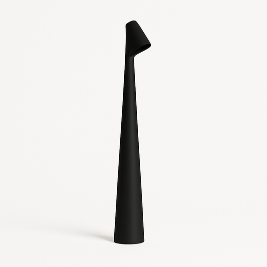 Elegante Tischlampe im skandinavisch-minimalistischen Stil