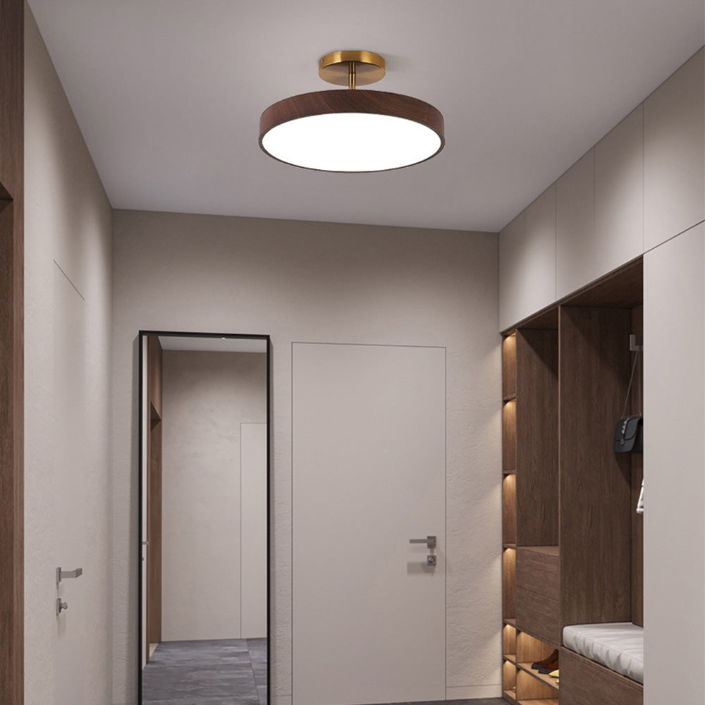 Skandinavische Deckenlampe mit Holzoptik und goldenem Rahmen