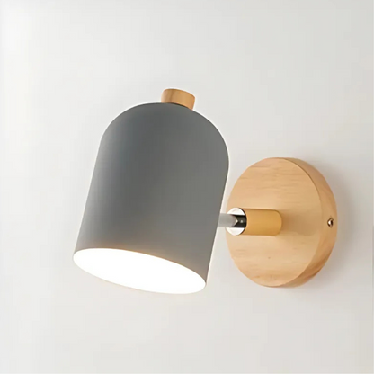 Skandinavische Holz-Wandleuchte LED mit warmem Licht und pastellfarbenem Design