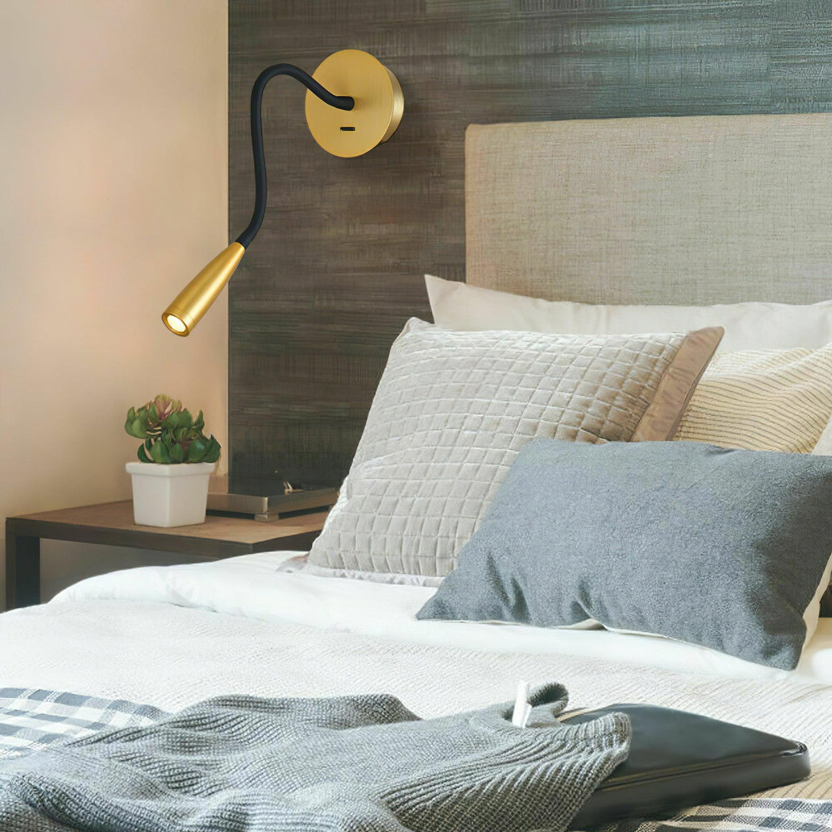 Rota – Verstellbare Wandleuchte mit integrierter LED und drehbarem Schirm