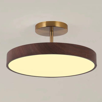 Skandinavische Deckenlampe mit Holzoptik und goldenem Rahmen