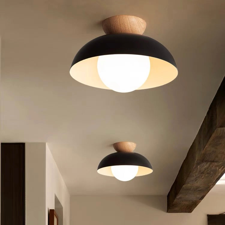 Moderne minimalistische Halbeinbau-Deckenleuchte
