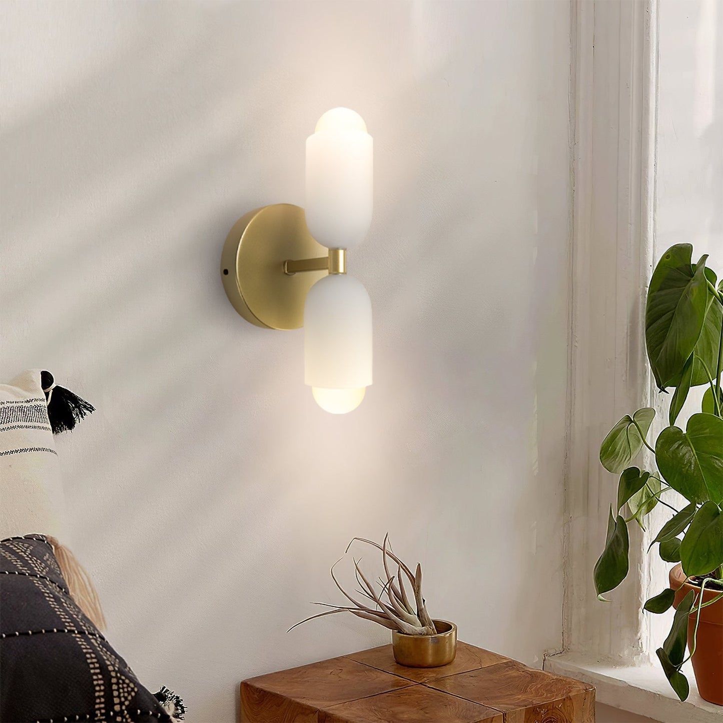 Döle – Moderne Wandlampe mit doppeltem Glasschirm (E14, für Innenräume)