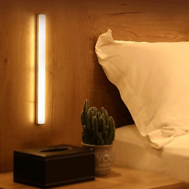 Elegantes LED-Lichtband mit Bewegungssensor und Magnethalterung