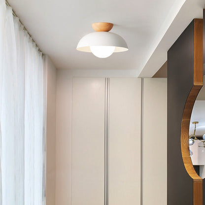 Moderne minimalistische Halbeinbau-Deckenleuchte