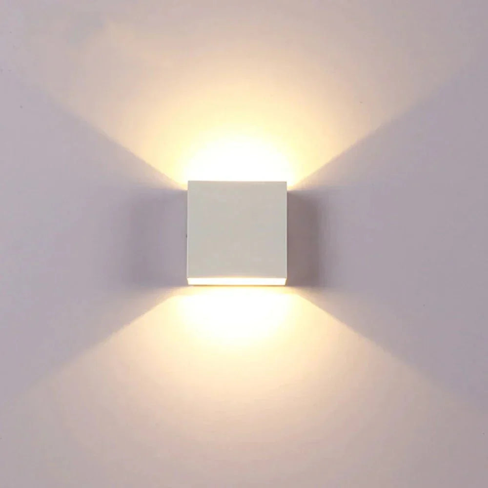 Kabo – Design-Wandlampe mit Bewegungssensor und minimalistischem Design