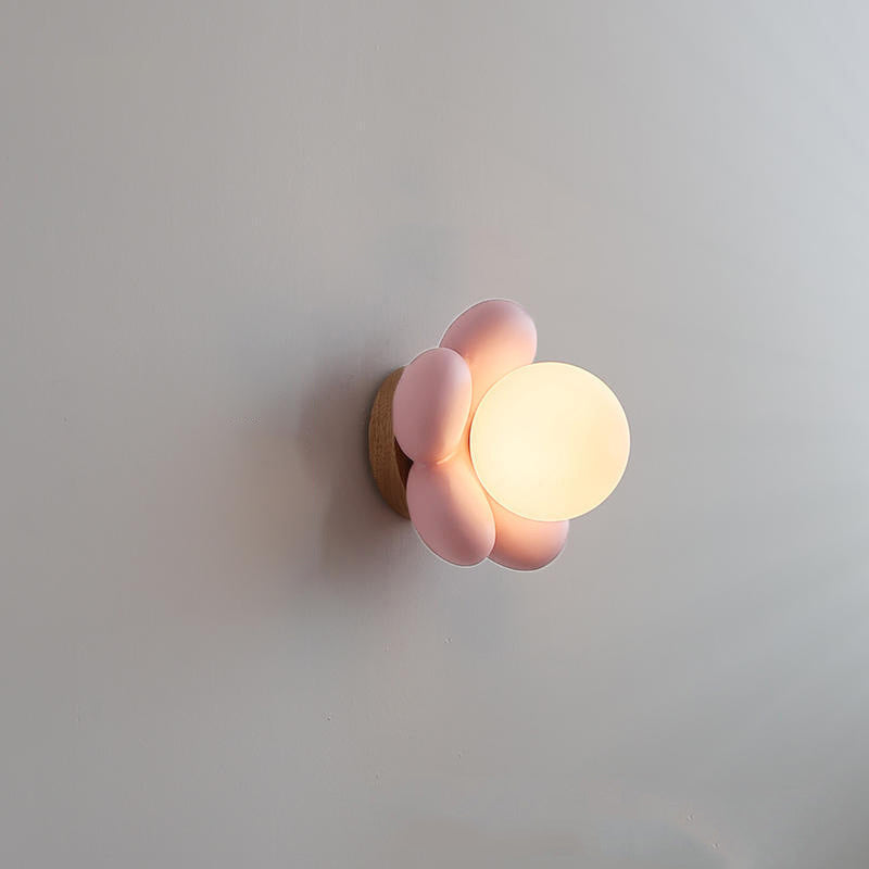 Moderne Keramik-Wandleuchte mit Holzdetail – Für Schlafzimmer und Wohnzimmer