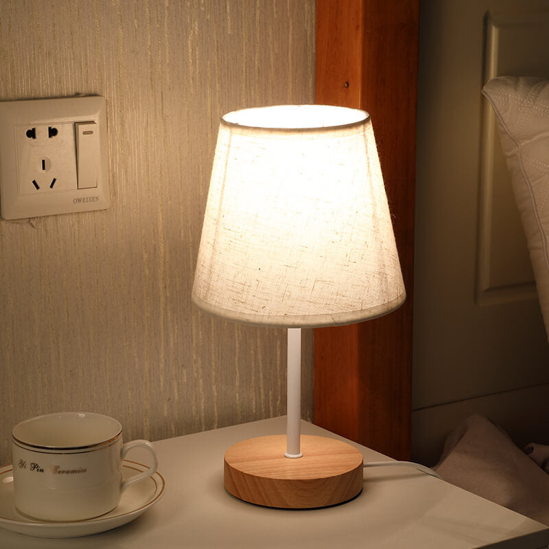 Skandinavische moderne Holz-Tischlampe mit integrierter LED – USB-Anschluss