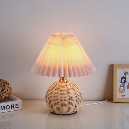Skandinavische Tischlampe mit Stoffschirm – USB-Anschluss & stufenlose Dimmfunktion für die perfekte Stimmung