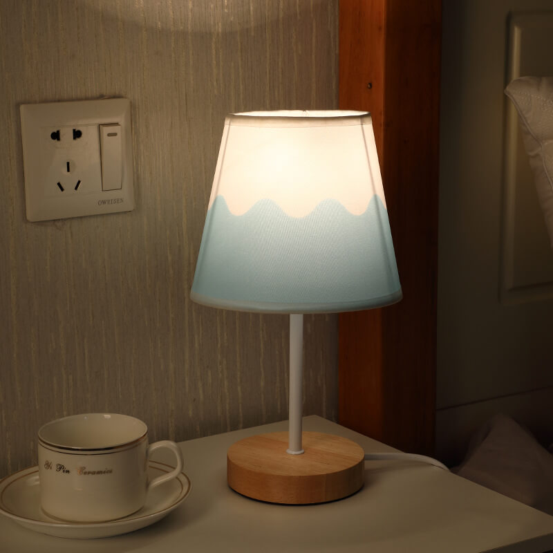Skandinavische moderne Holz-Tischlampe mit integrierter LED – USB-Anschluss