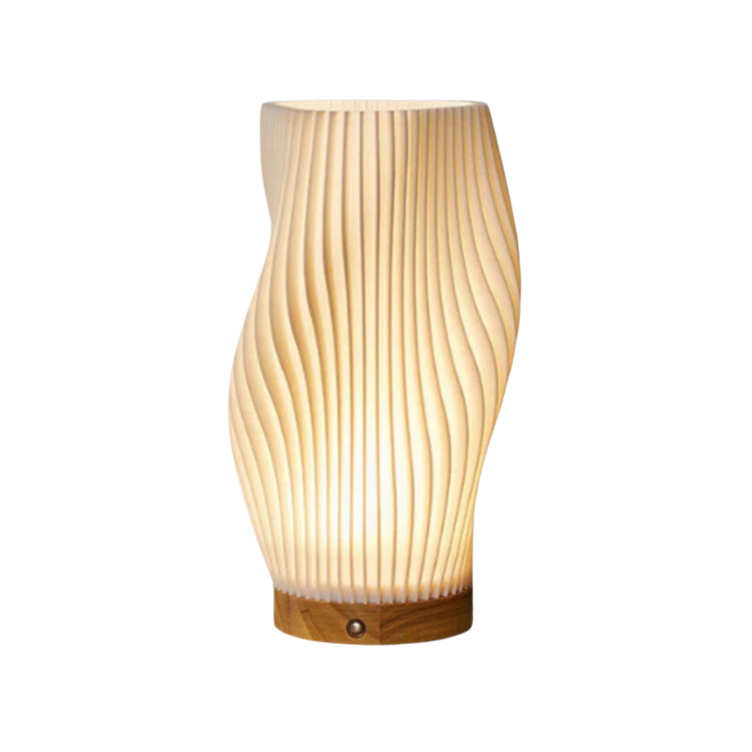 Gemütliche LED-Tischlampe mit Dimmfunktion und stilvollem Wellenmuster