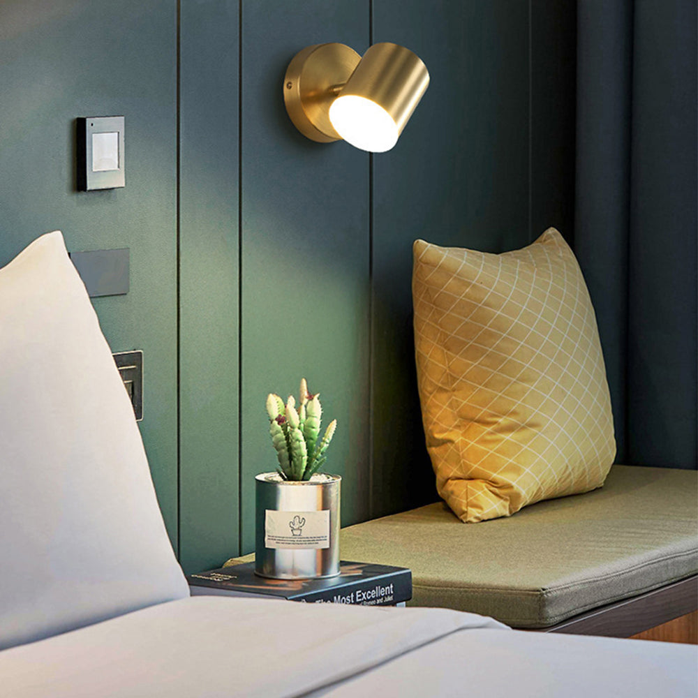 Skära – Minimalistische Wandleuchte mit integrierter LED und goldenem Finish