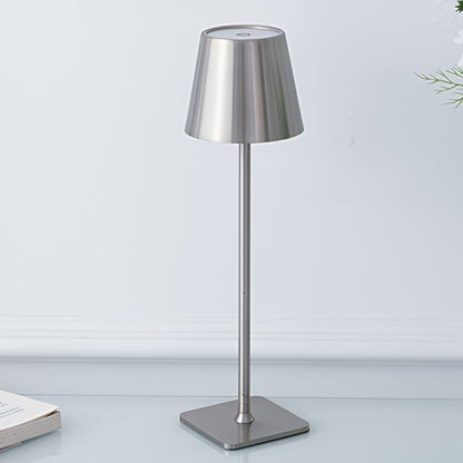 Lio – Dimmbare Akku-Tischlampe für Innen und Außen