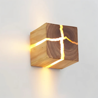 Stilvolle Holz-Wandlampe mit warmem LED-Licht