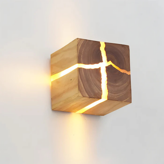 Stilvolle Holz-Wandlampe mit warmem LED-Licht