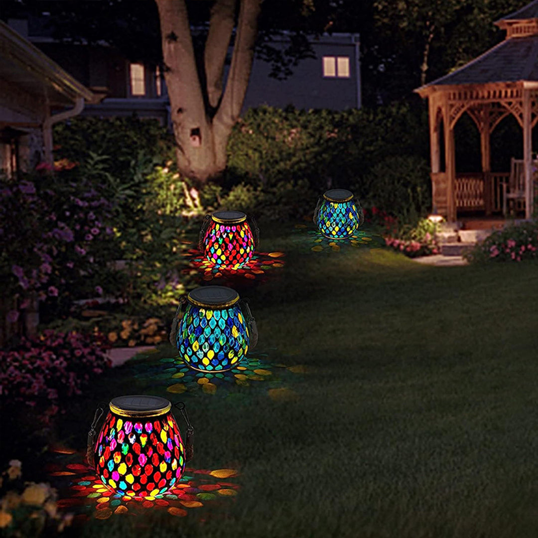 Handgefertigte bunte Solarleuchte für den Garten – Glasmosaik mit magischem Lichtspiel
