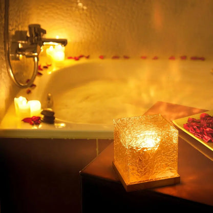 Cubo – Würfellampe mit prismatischem Licht