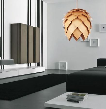 Elegante Pendelleuchte aus Eichenholz — verstellbares Kabel und natürliches, minimalistisches Design