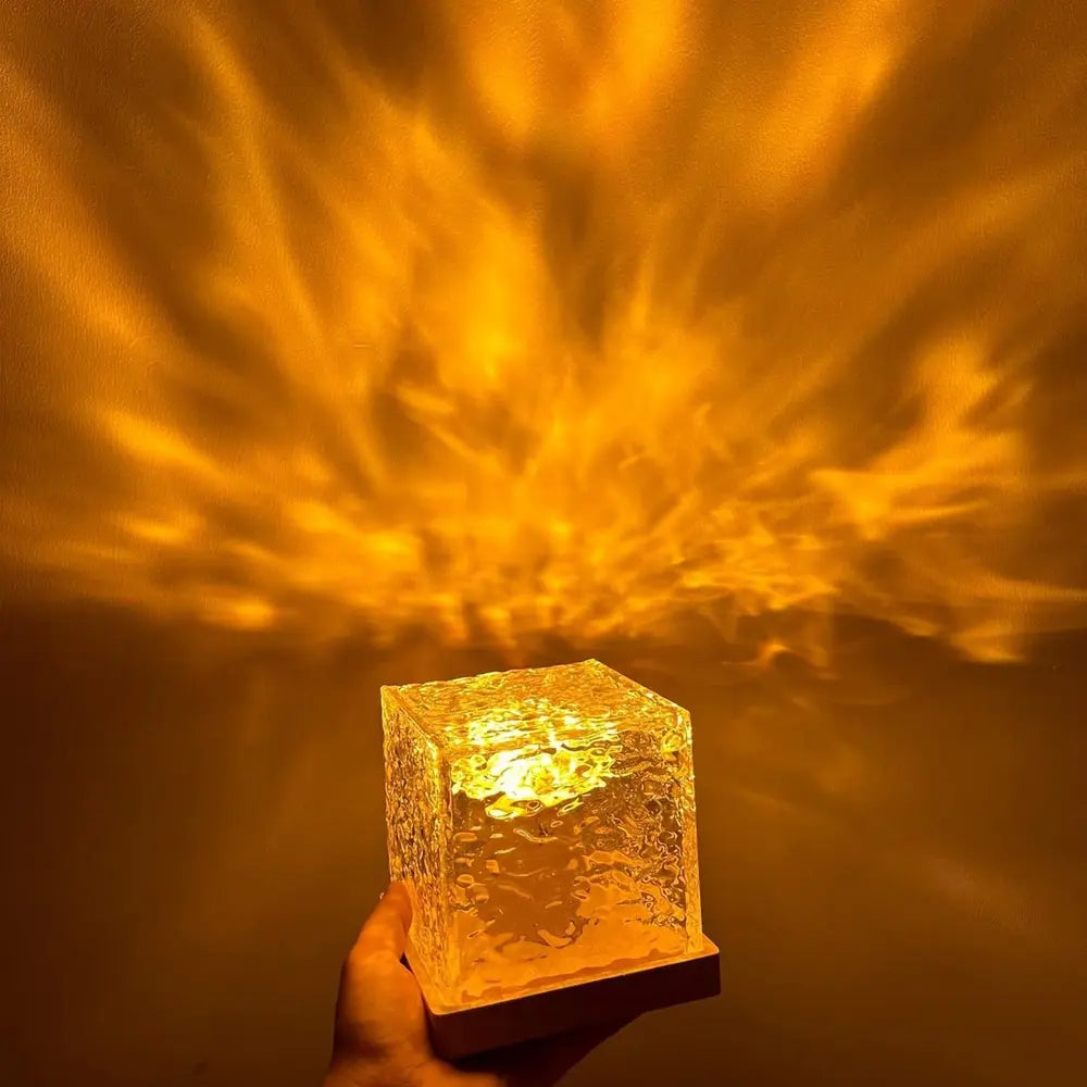 Cubo – Würfellampe mit prismatischem Licht