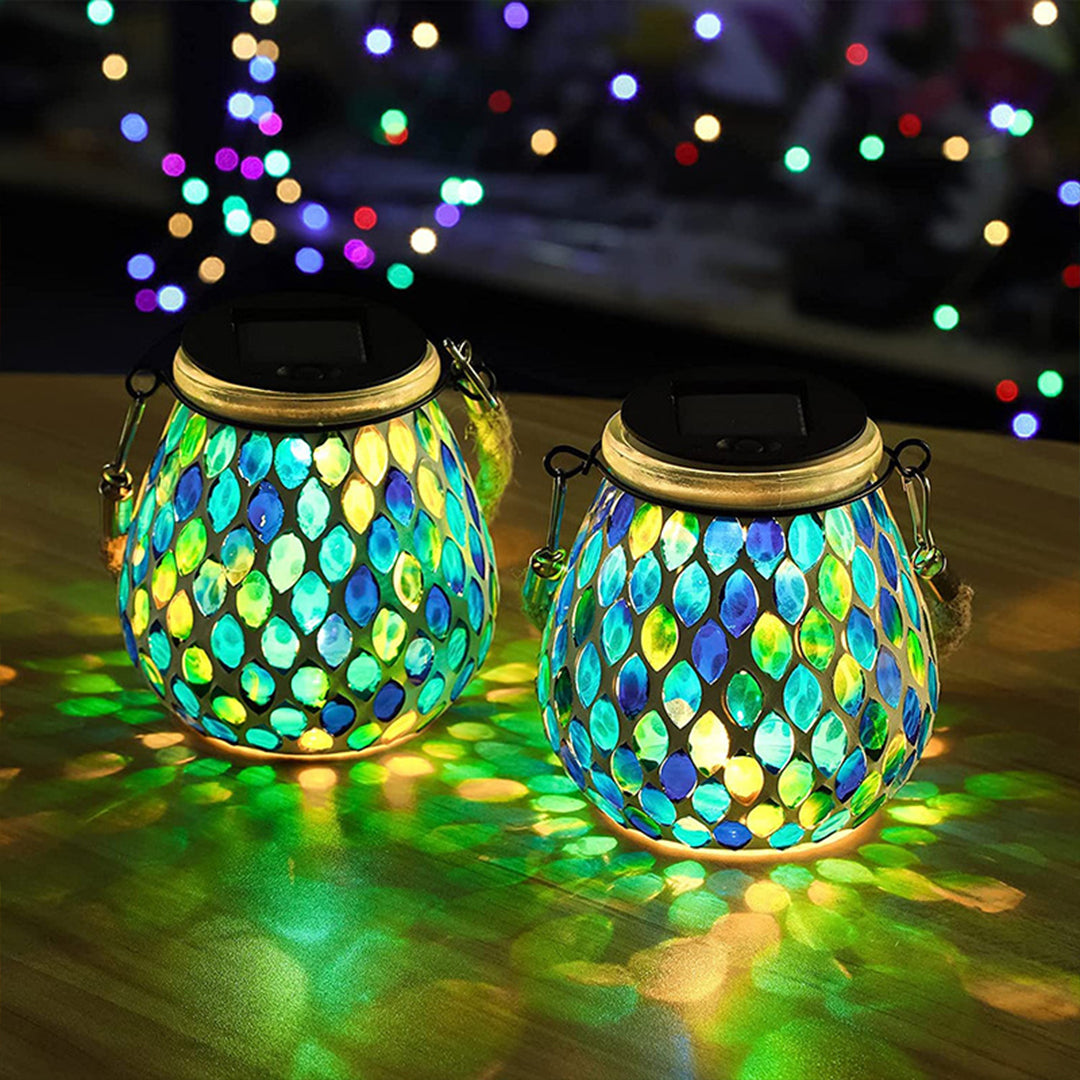 Handgefertigte bunte Solarleuchte für den Garten – Glasmosaik mit magischem Lichtspiel