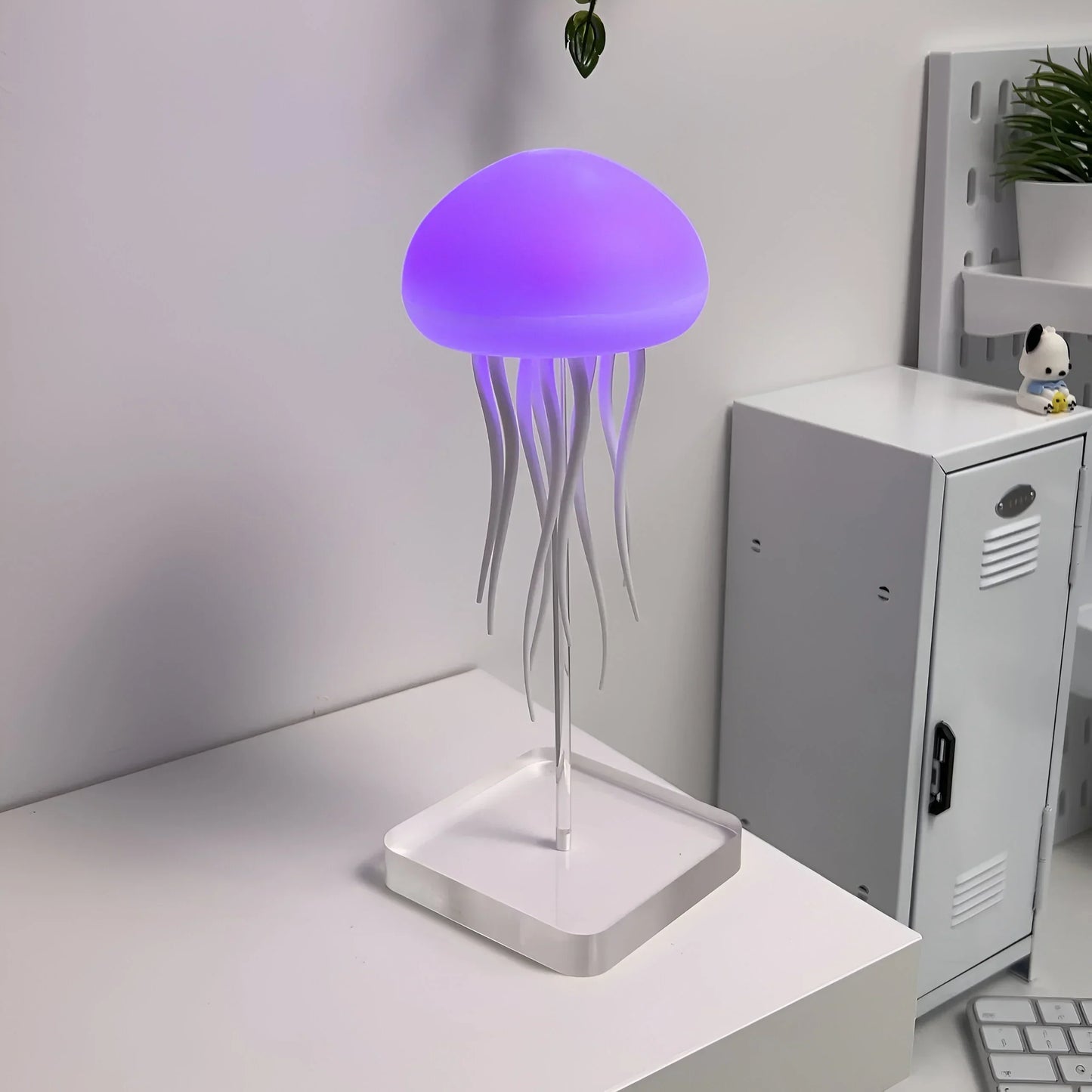 Aqua – LED-Quallenlampe Kwal mit dynamischen Tanzeffekten und praktischer Fernbedienung