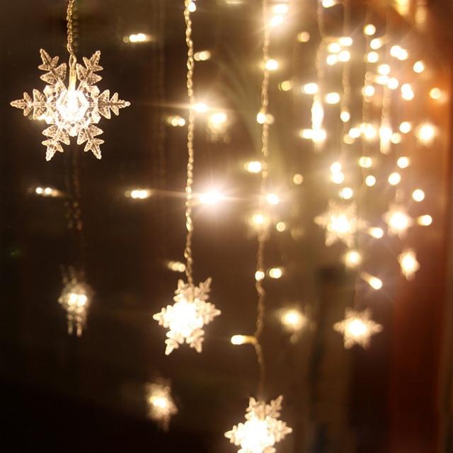 Schneeflocken-Lichterkette – Warme Winteratmosphäre