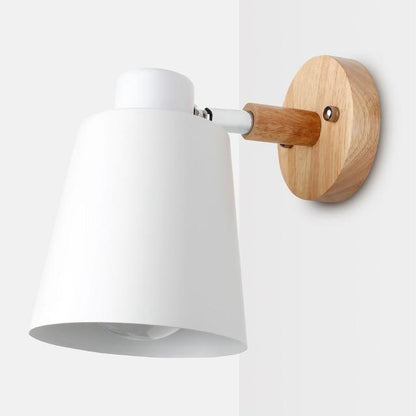 Skandinavische Wandlampe aus Eisen und Holz