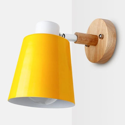 Skandinavische Wandlampe aus Eisen und Holz