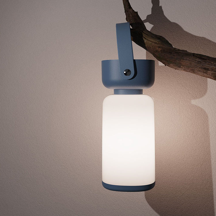 Wasserdichte LED-Tischlampe – Tragbar und modern im zylindrischen Design