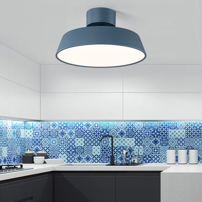 Skandinavische LED-Deckenleuchte mit Acrylschirm