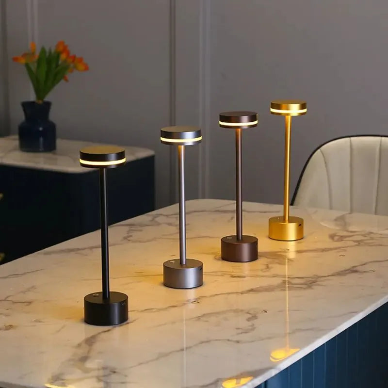 Elegante kabellose Tischlampe mit drei Lichtfarben und Dimmfunktion