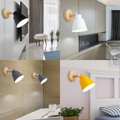 Skandinavische Wandlampe aus Eisen und Holz